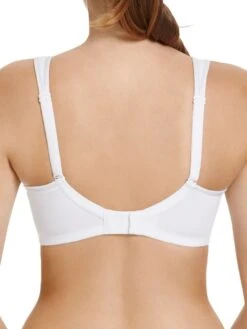 Berlei Full Support Wired Sports Bra - White 9 Berlei Full Support Wired Sports Bra - White -Boosted Bras Sales Store braforme berlei y533wb wht b